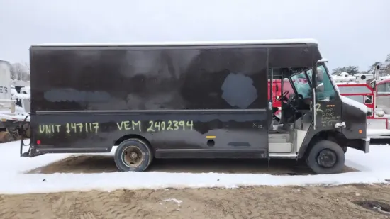 Picture of 2009-freightliner-mt55-chassis-truck-delivery